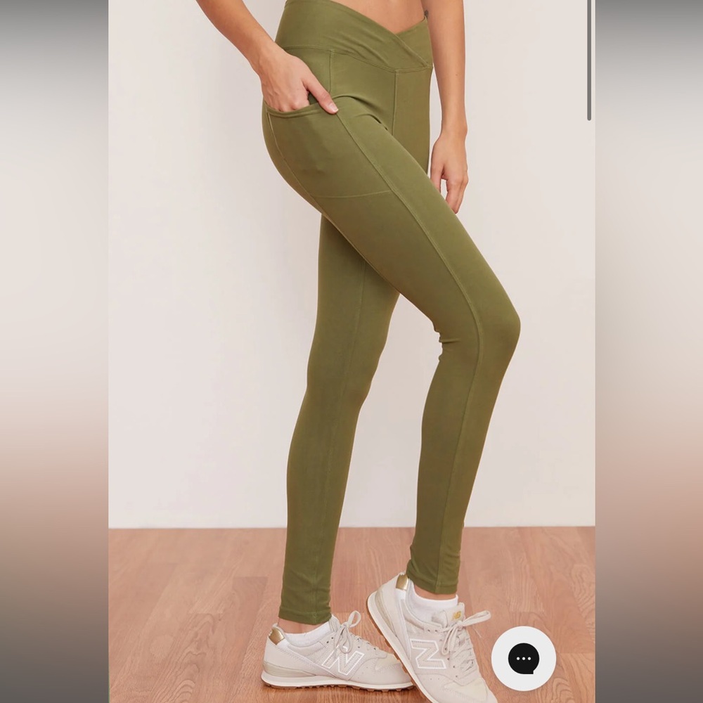 Wolven Green Eucalyptus Crossover Pocket Leggings